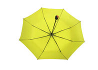Amarelo dobre acima o guarda-chuva, quadro forte de dobramento de pouco peso do guarda-chuva fornecedor